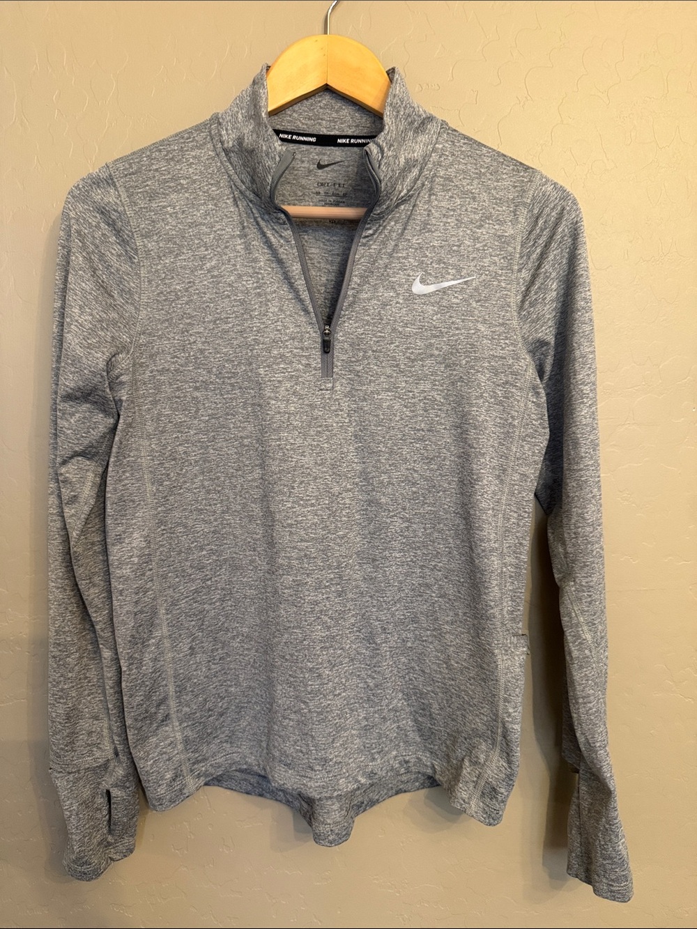 Nike Women's Dri-FIT Swift Element 1/4-Zip Running Top